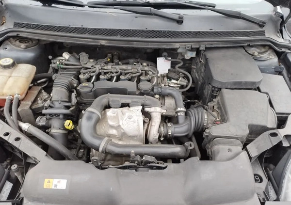 Ford Focus cena 17900 przebieg: 230000, rok produkcji 2010 z Częstochowa małe 466